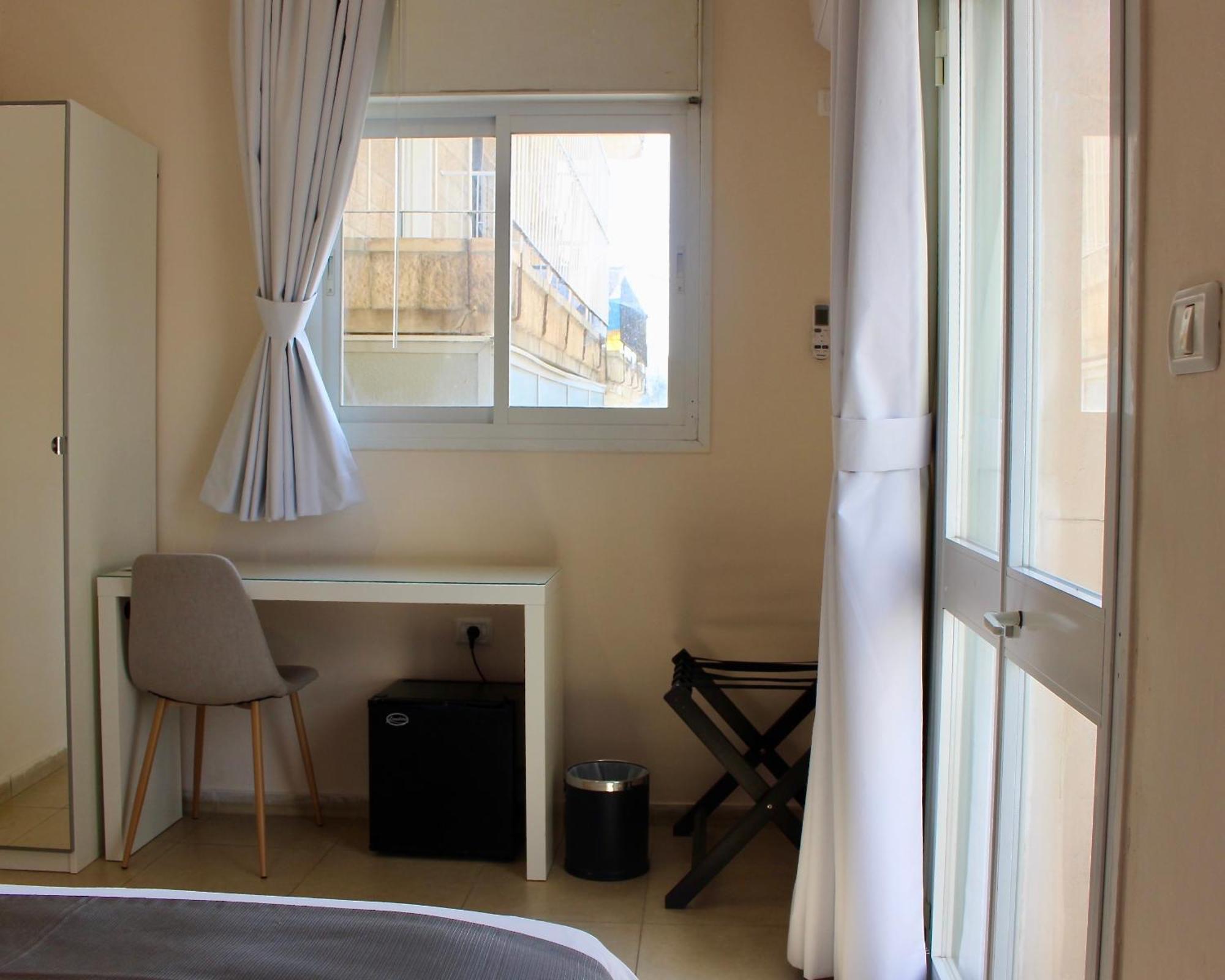 B12 Inn Jerusalem Room photo